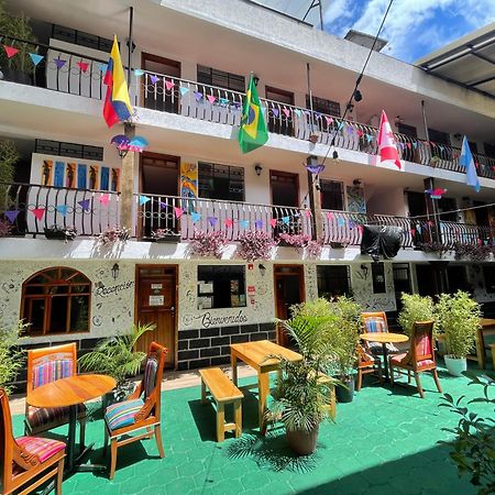 El Jardin Escondido Party Hostel Baños Dış mekan fotoğraf