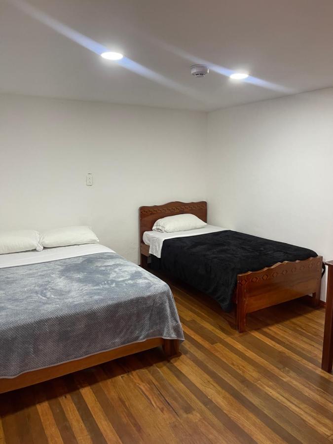 El Jardin Escondido Party Hostel Baños Dış mekan fotoğraf
