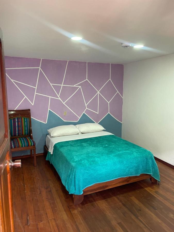 El Jardin Escondido Party Hostel Baños Dış mekan fotoğraf