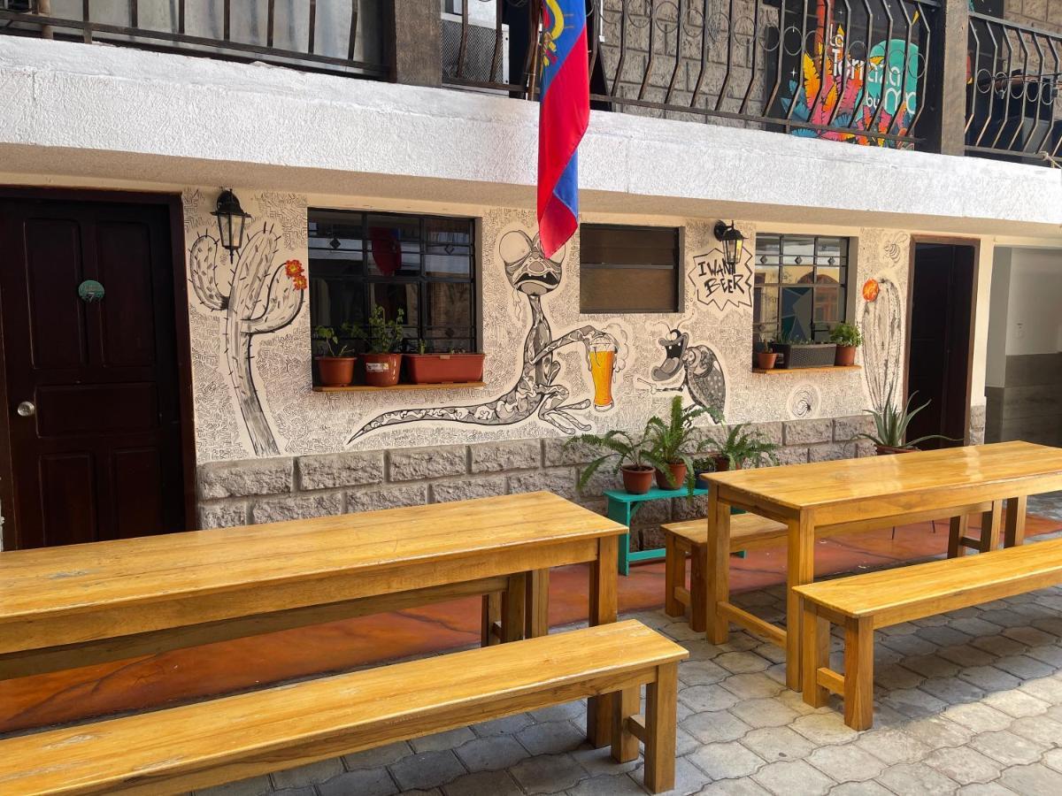 El Jardin Escondido Party Hostel Baños Dış mekan fotoğraf